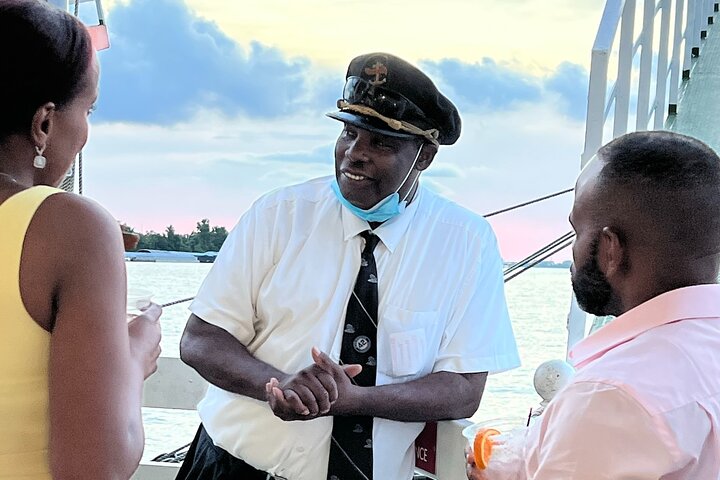VIP Jazz Dinner Cruise with Private Tour and Open Bar Option
