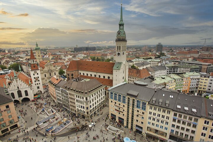 Passau to Munich Private Transfer with Sightseeing