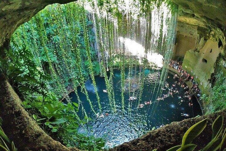 Deluxe Chichen Itza & 2 Cenotes! Round Transportation From Cancun