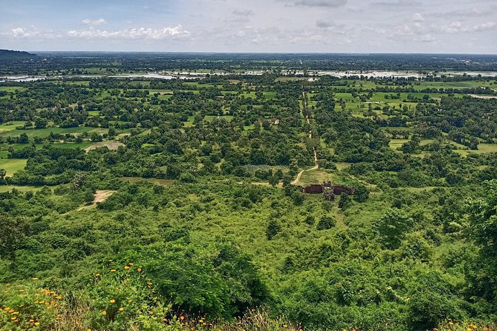 Private 2-Day Tour: Phnom Chiso, Oudong Hill & Tamao Zoo