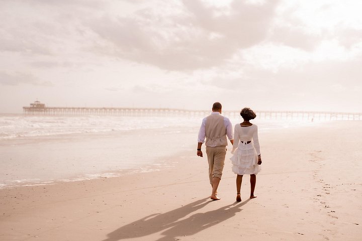 Private Vacation Photoshoot with Photographer in Biloxi