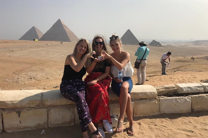 Private Day Tour Giza Pyramids, Memphis and Sakkara Pyramids
