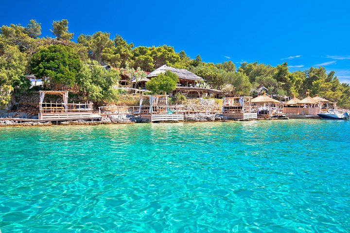 HVAR & PAKLENI Islands PRIVATE tour