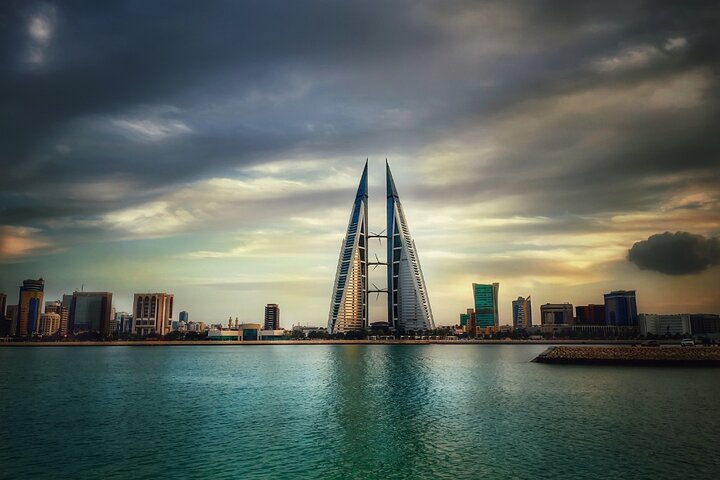 Bahrain City and Desert Tour
