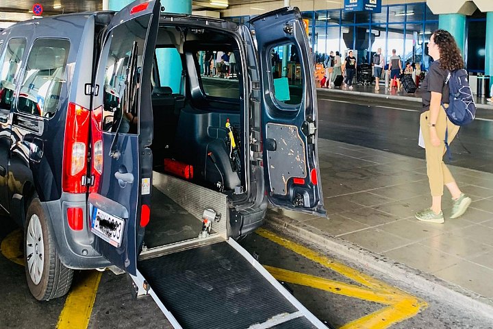 Athens Wheelchair Accessible Transfer from Airportm to City