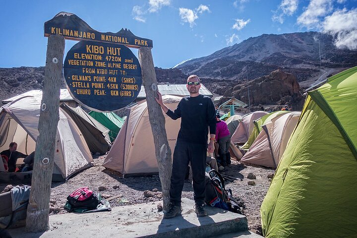 6 Days MARANGU ROUTE (Kilimanjaro Trekk)