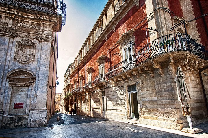 Classical Ortigia Guided Group Tour