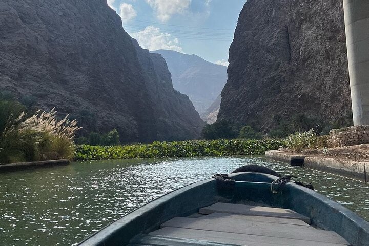 Wadi Shab and Bimmah Sinkhole Day Trip with Pick Up & free Lunch