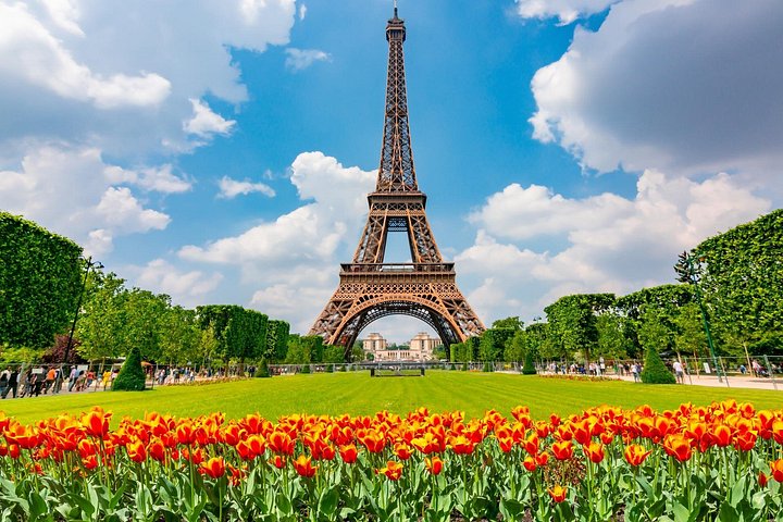 Full Day Private Shore Tour in Paris from Le Havre Cruise Port