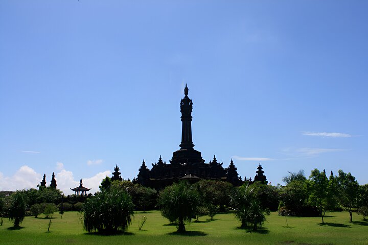 Denpasar Private Half-Day Tour with Market and Optional Lunch