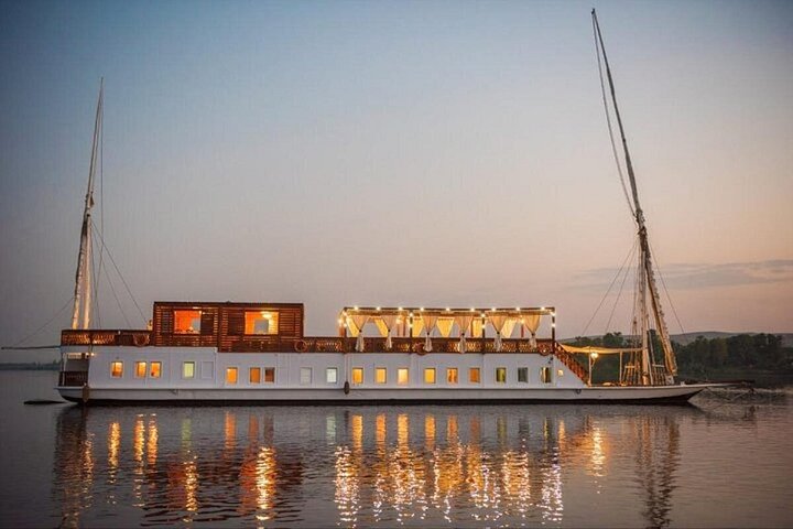 5 Days Dahabiya Nile River Cruise Luxor to Aswan Private Tour