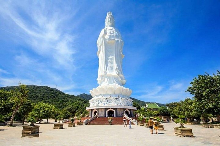 Experience Marble- & Monkey Mountains with Cruise Trip Da Nang