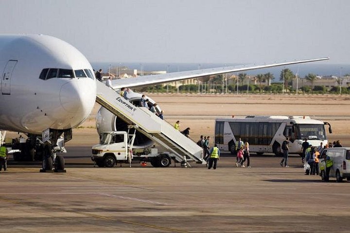 Private Aswan Airport Transfer to Any Hotel or Nile Cruise