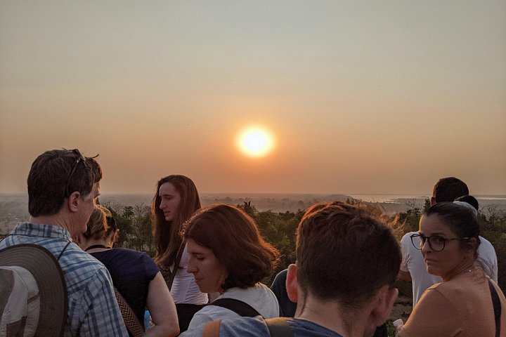 Private Angkor Wat Temples Tour with Sunset Experience