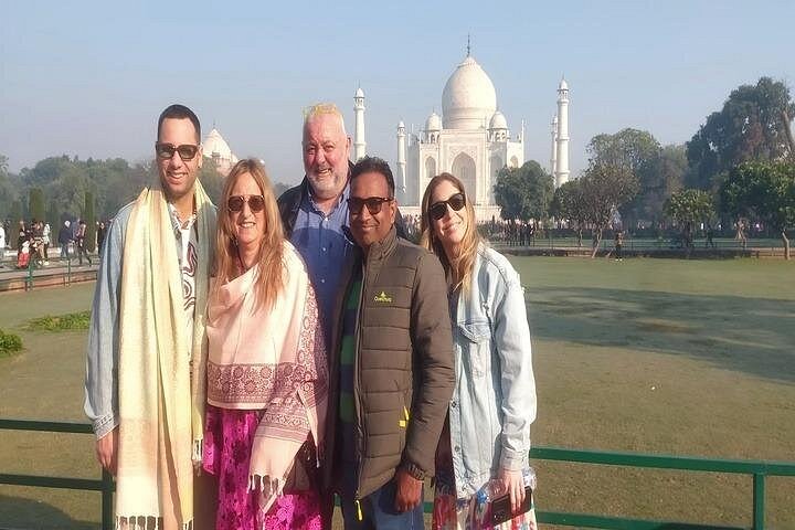Early Morning Taj Mahal Sunrise Tour From Delhi