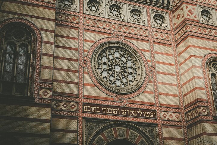 Jewish Budapest Private Tour: History & Hidden Gems