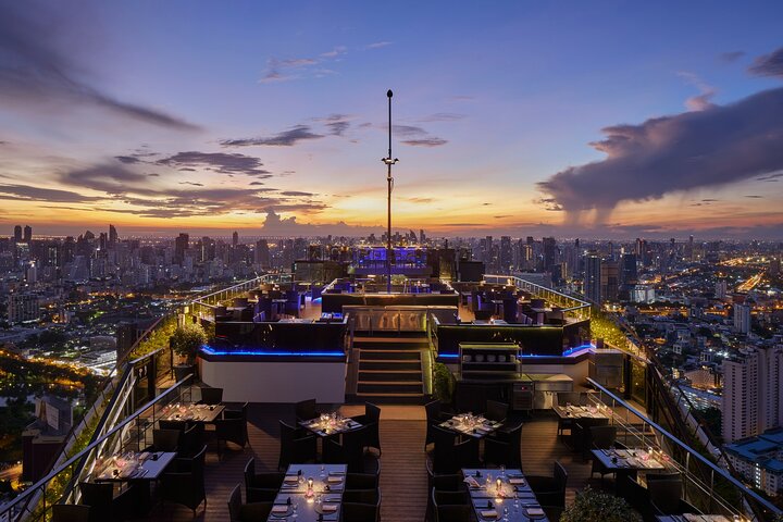 Vertigo Dining på taket: En kulinarisk reise på Banyan Tree