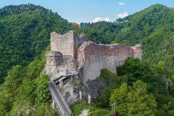 Hike to Poenari Fortress, Vidraru Dam & Argeș Monastery, Private