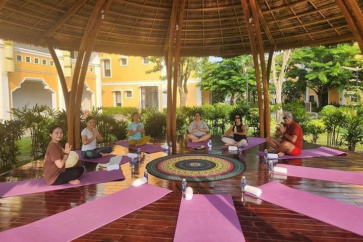 Early Morning Yoga Class from 7:00a.m to 8:00a.m