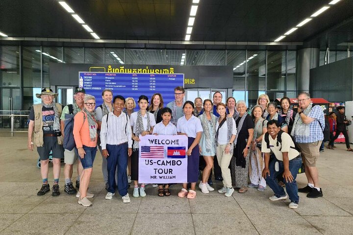 Full Day Angkor Wat Sunrise and Banteay Srei Tour
