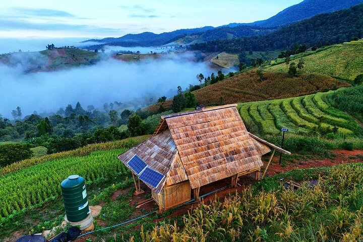 2 Days Baan Pa Pong Piang and Doi Inthanon National Park Tour