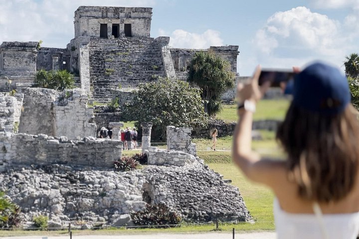 Tulum and 2 cenotes from Riviera Maya in half a day