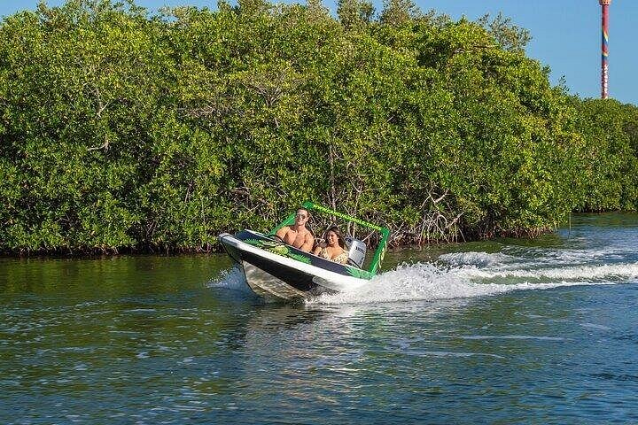 Total Speed Boat Tour and Snorkel Cancun