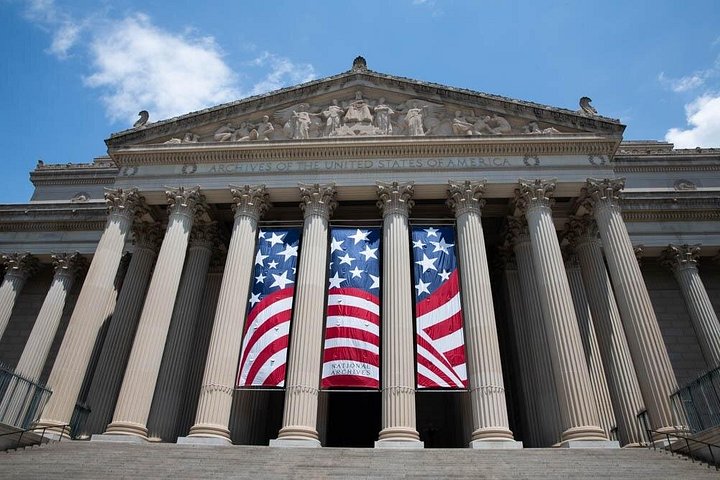 National Archives Skip-the-Line Express Guided Tour