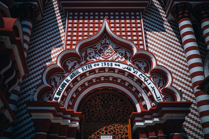 Colombo Captured A Vibrant Journey Through Time and Culture