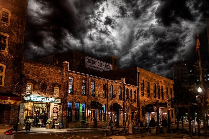 Wraiths & Wicked Whispers: Wilmington Ghost Tour