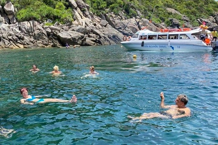 Cu Lao Cham Day Tour with Snorkeling from Hoi An or Da Nang