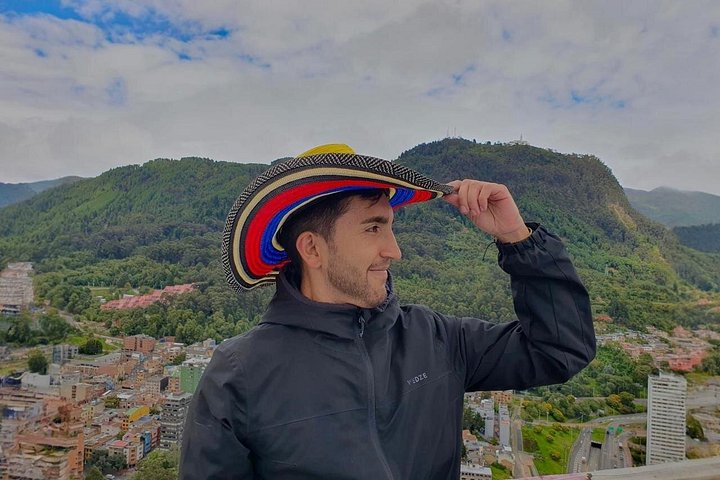 Bogota: Panoramic tour with Sky-High Picnic &Certified Tour Guide