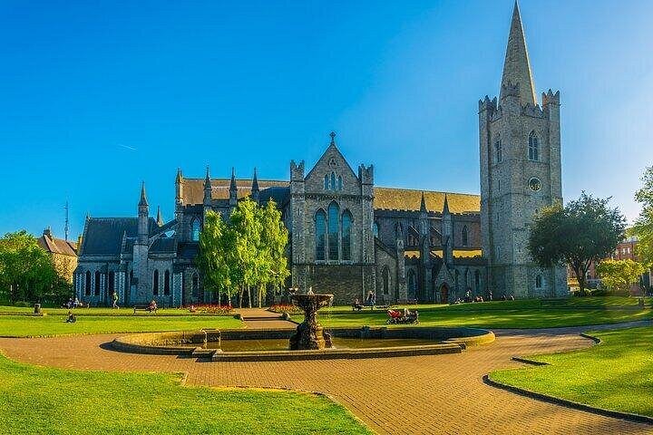 Dublin City Highlights Private Walking Guided Tour