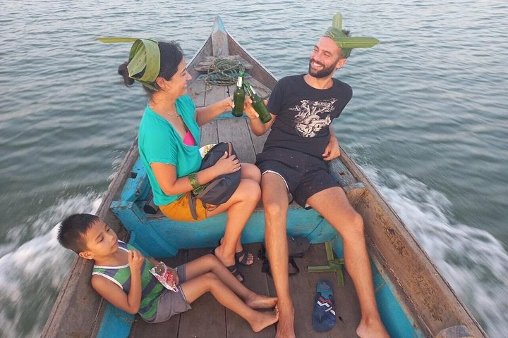 Sunset BBQ Fishing Tour Experience with Locals by Boat Cruise