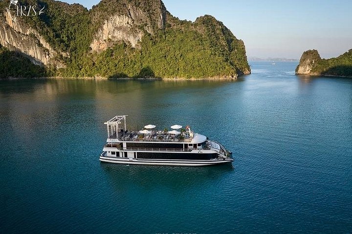 Iris Cruise - Unwind on Luxury Halong Bay Day Cruise with Lunch