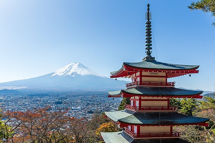 Private Mount Fuji and Fuji Five lakes Tour from Tokyo