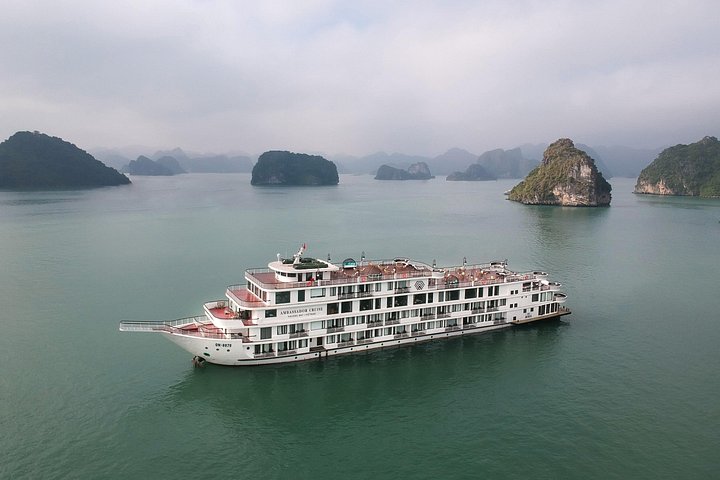 Stellar Cruise Full-Day Explore Halong Bay