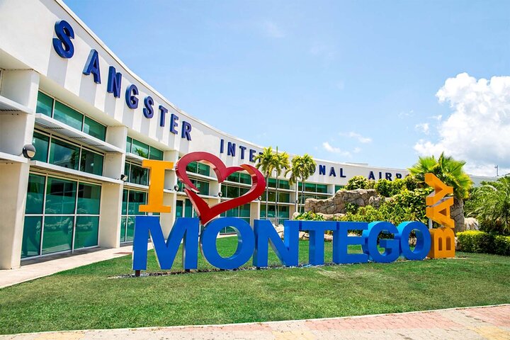 A "Private" Airport Transfer to Grand & Luxury Bahia Principe