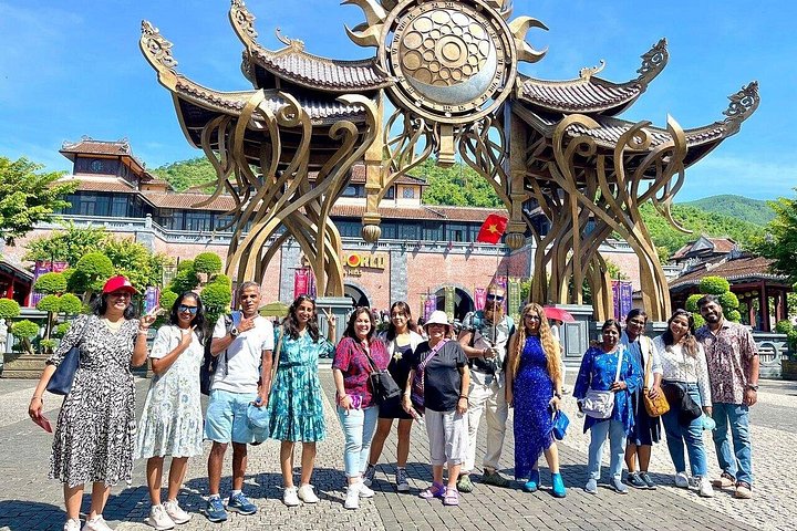 Small-Group Deluxe Tour: Ba Na Hills and Golden Bridge Experience