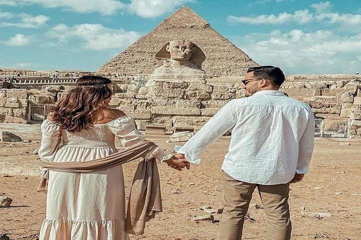 Private day tour in Cairo Giza Pyramids,Sphinx,grand Museum