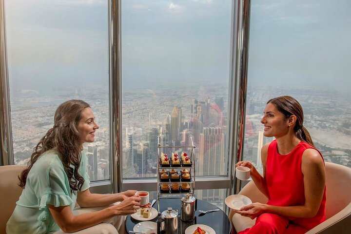 Burj Khalifa At the Top Level 124 Ticket with Cafe Treat