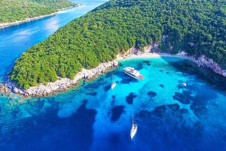Cruise-Friendly Corfu Beach Bliss & Town Stroll