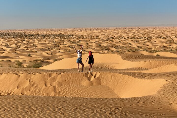 Private Day Trip to Ksar Ghilane with Lunch