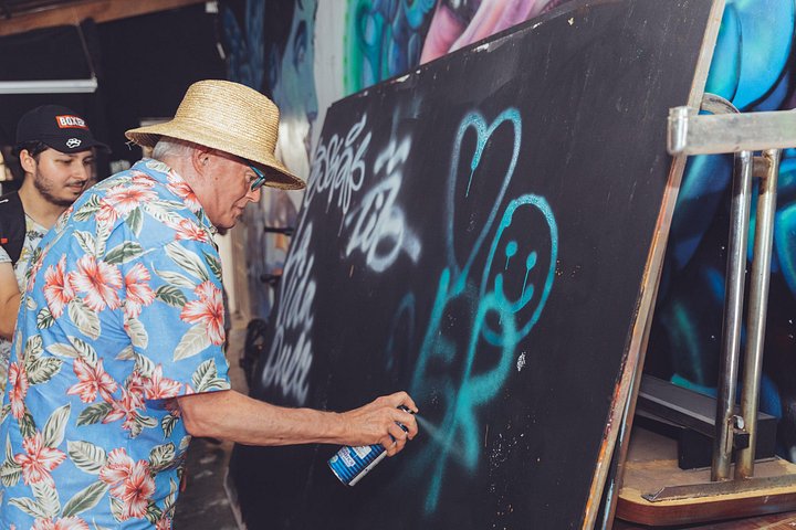 Gay Picnic & Graffiti Experience