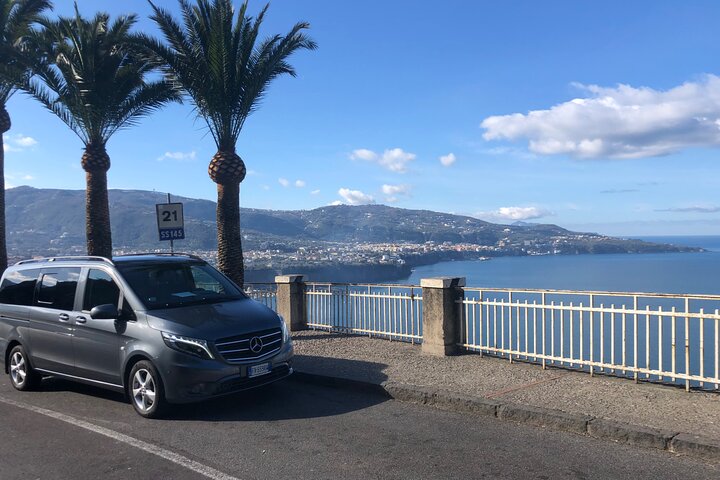Naples to/from Sorrento Private Transfer & Optional Pompeii Stop