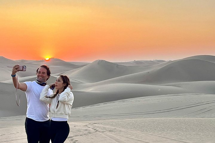 Huacachina or Ica: Pisco and buggy experience at sunset
