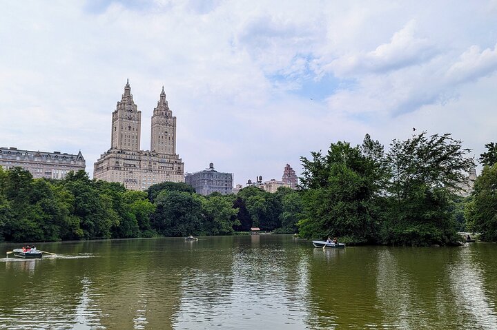 New York Central Park Scavenger Hunt Walking Tour and Game
