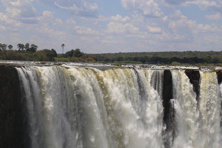 Victoria Falls Small-Group Guided Tour: Zimbabwe & Zambia Sides