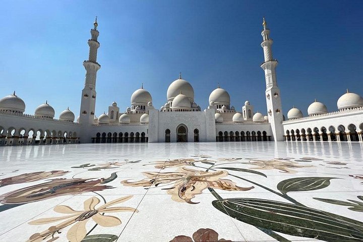 Abu Dhabi Tour Private in Multi language