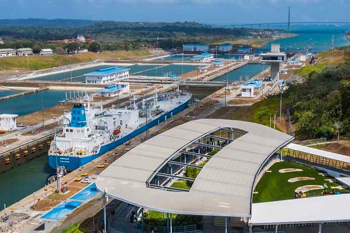 Exploring the Two Oceans Old and New Canal Locks Private Tour